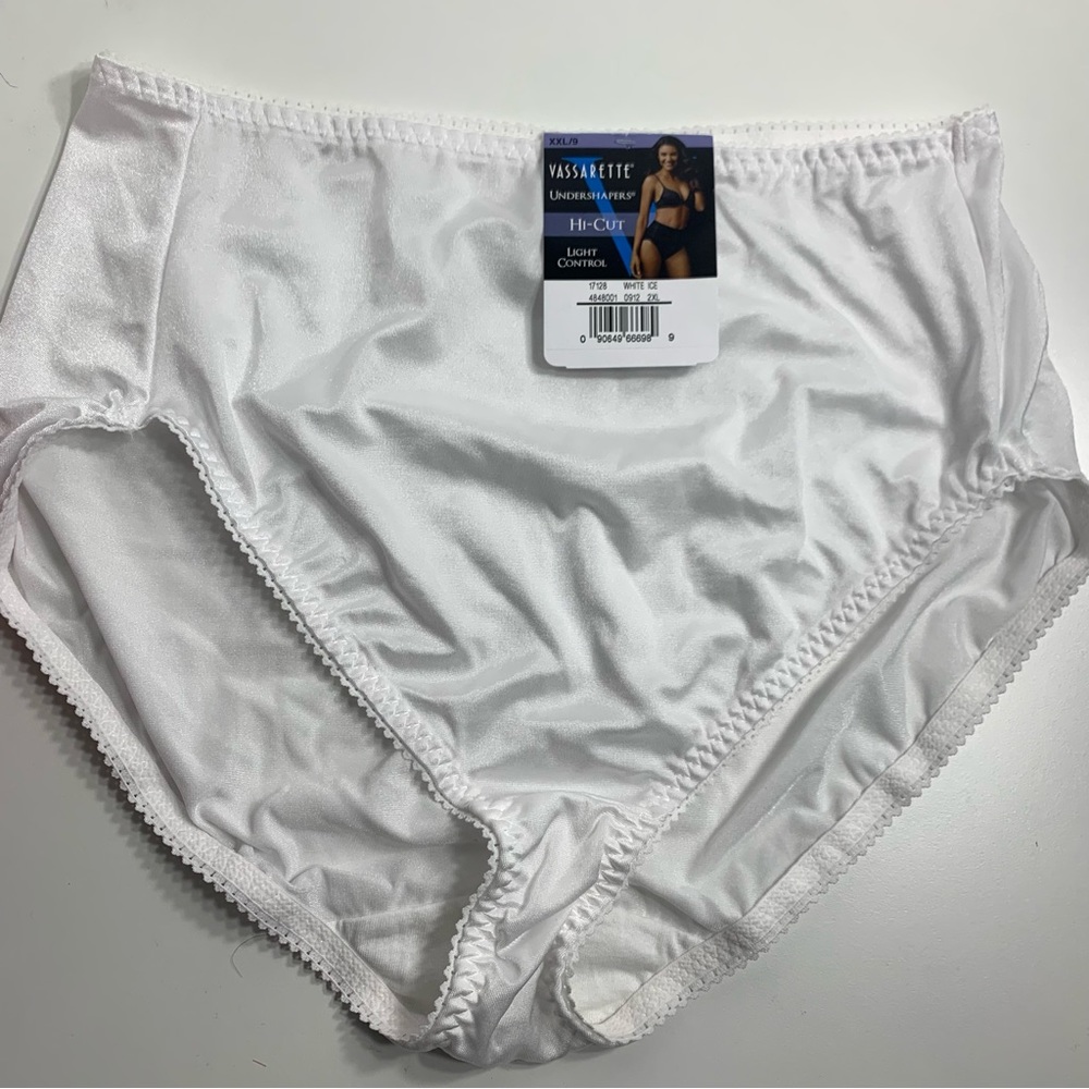 Vintage Vassarette Undershapers Brief Light Control Hi-Cut White